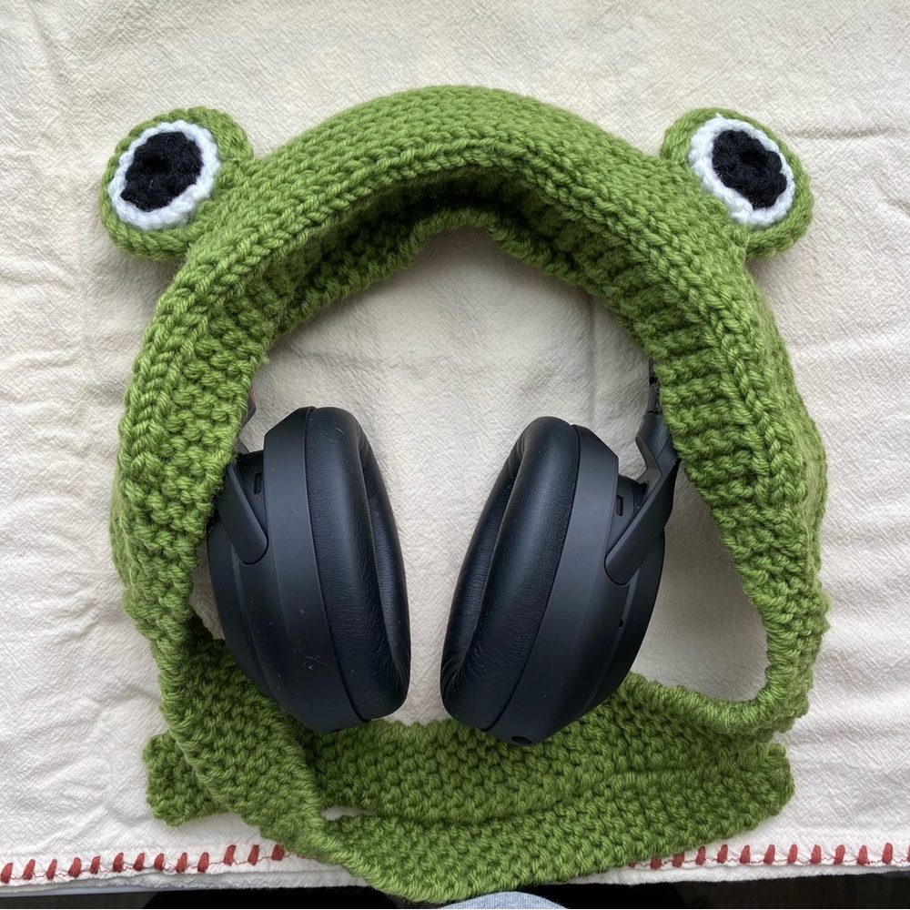 Handmade Crochet Frog Headband, Crochet Hat, Ear Protection, Halloween Costume